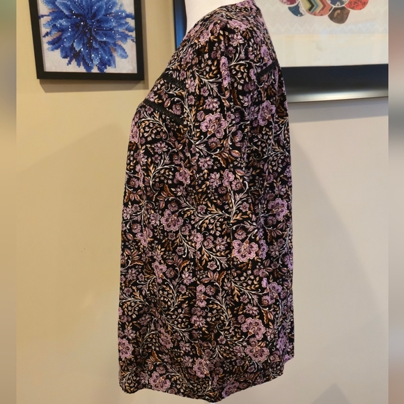 J. Jill M Floral Button-Front Black Couduroy 3/4 Sleeve Blouse W/ Floral Design - Picture 2 of 8